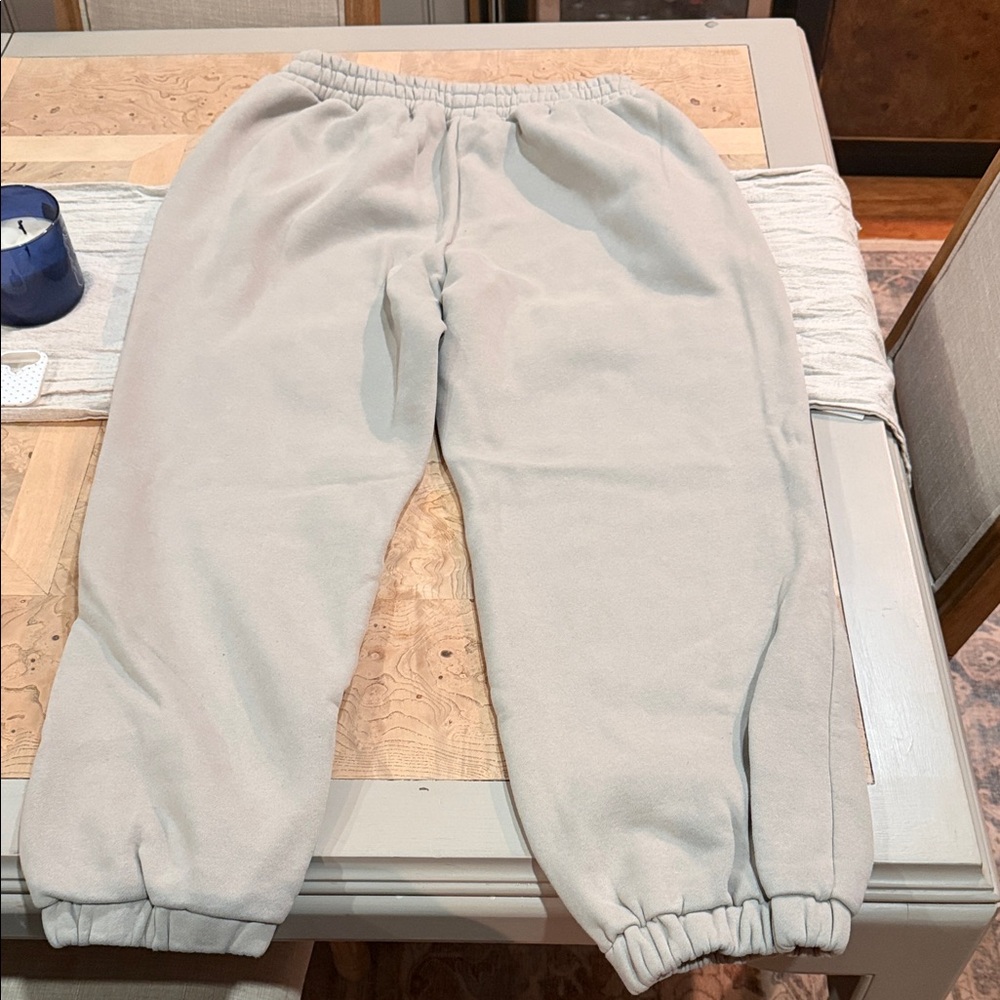 Comfort Men's Light Gray Fleece Joggers - Picture 5 of 5
